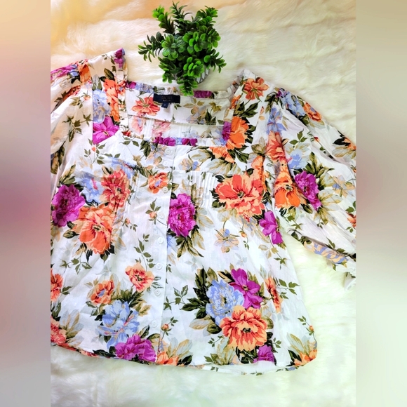 Rachel Roy | Women's Floral Square Neck Button Up Blouse | Size Small - Picture 2 of 15